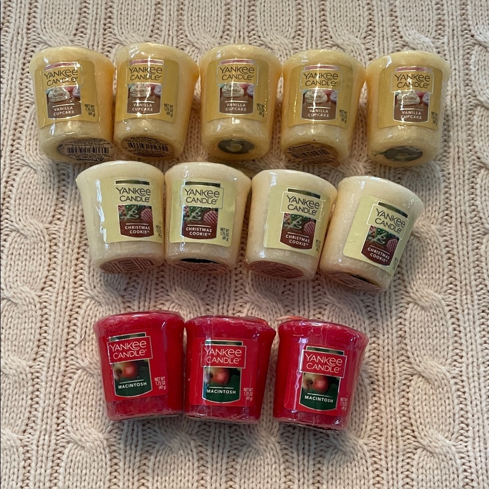 New Yankee Votive candles 12 in Lot- 3 different scents Macintosh Xmas cookie
